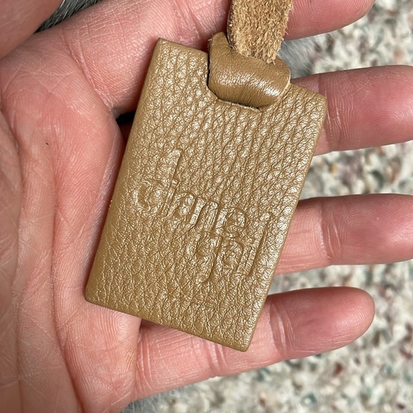 Diane Gail real fur crossbody purse - Picture 2 of 9